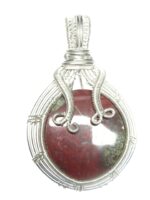 Wire wraped drakenbloedsteen hanger